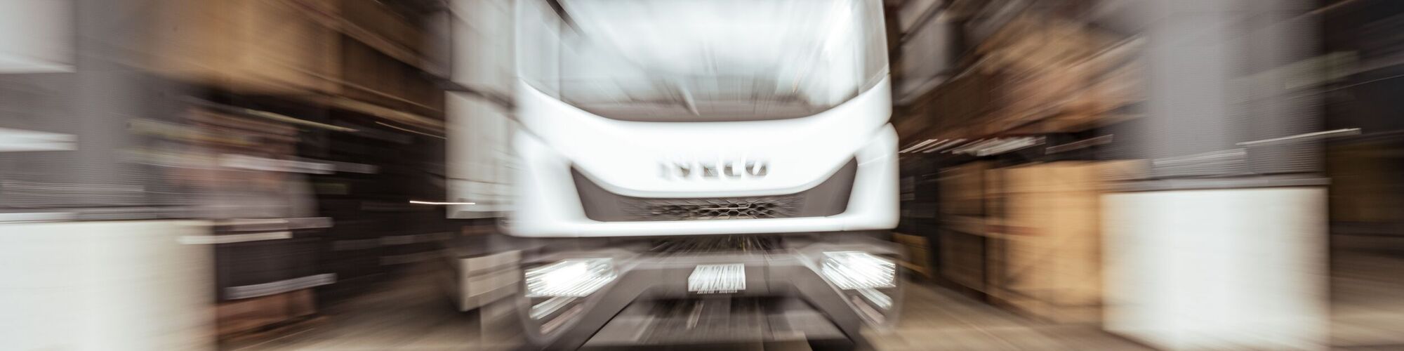 LKW an der Laderampe - Sycargo AG