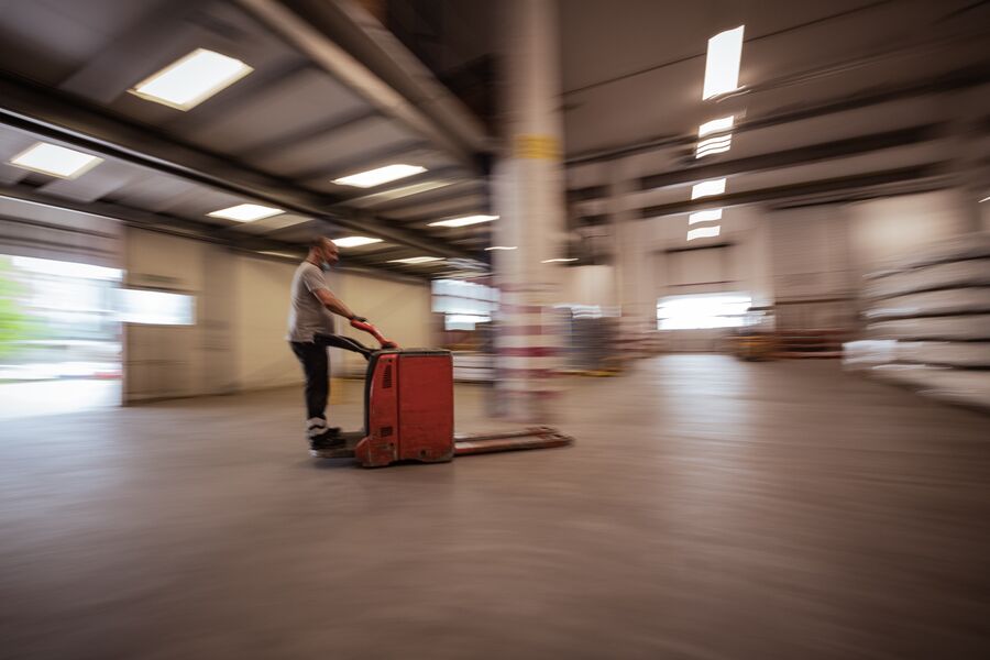 HASLER TRANSPORT AG - Stapler in Aktion